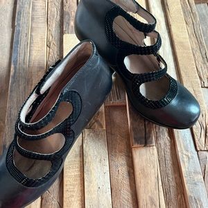 Dansko strappy booties size 37